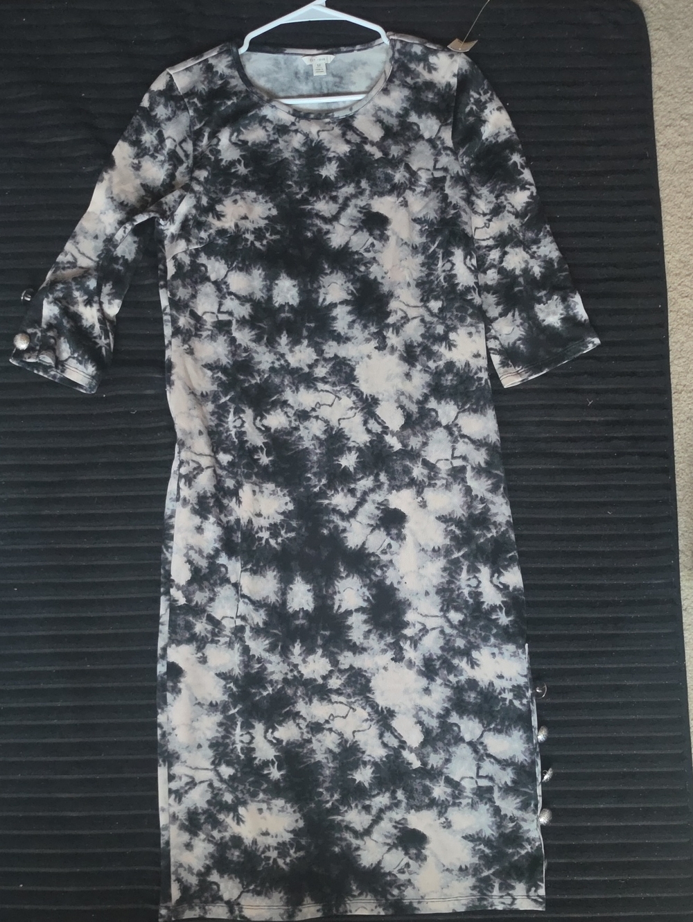 Tie-Dye Black and Cream Midi Dress - Women's Casual Wear